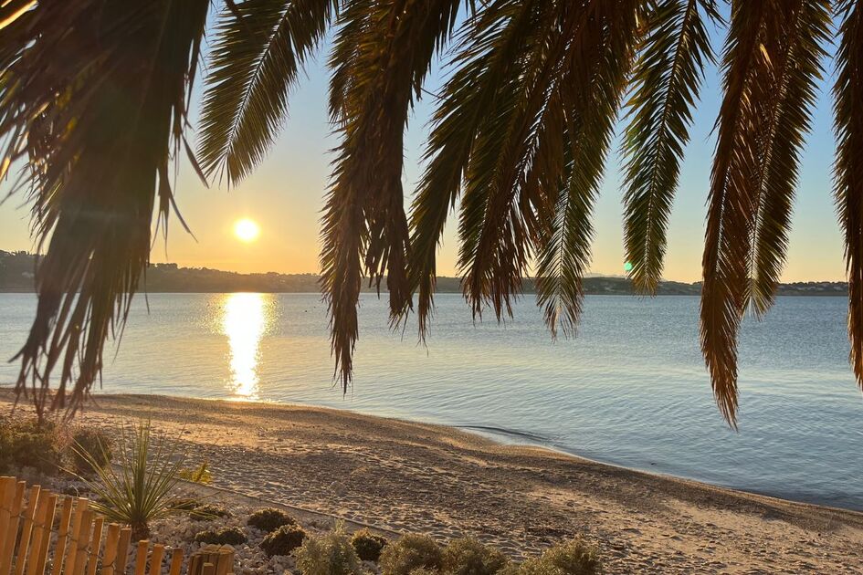 © Plage Casino Bandol - Plage Casino Bandol