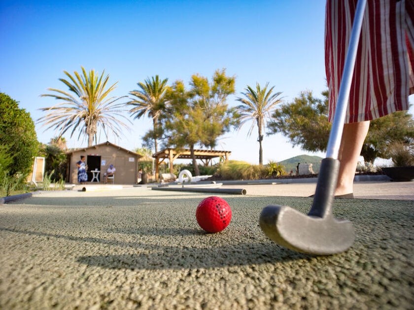 © Mini golf de Saint-Cyr-sur-Mer - Office de tourisme de Saint-Cyr-sur-Mer / Joan Costeja